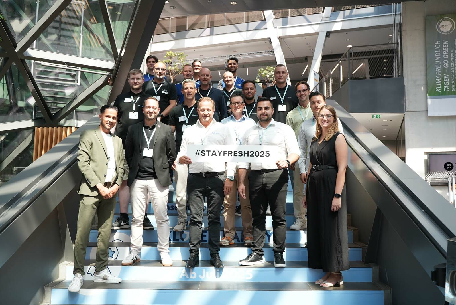 Dienstleister quer 2